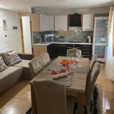 Bella Casa Apartments Făgăraş Eksteriør billede