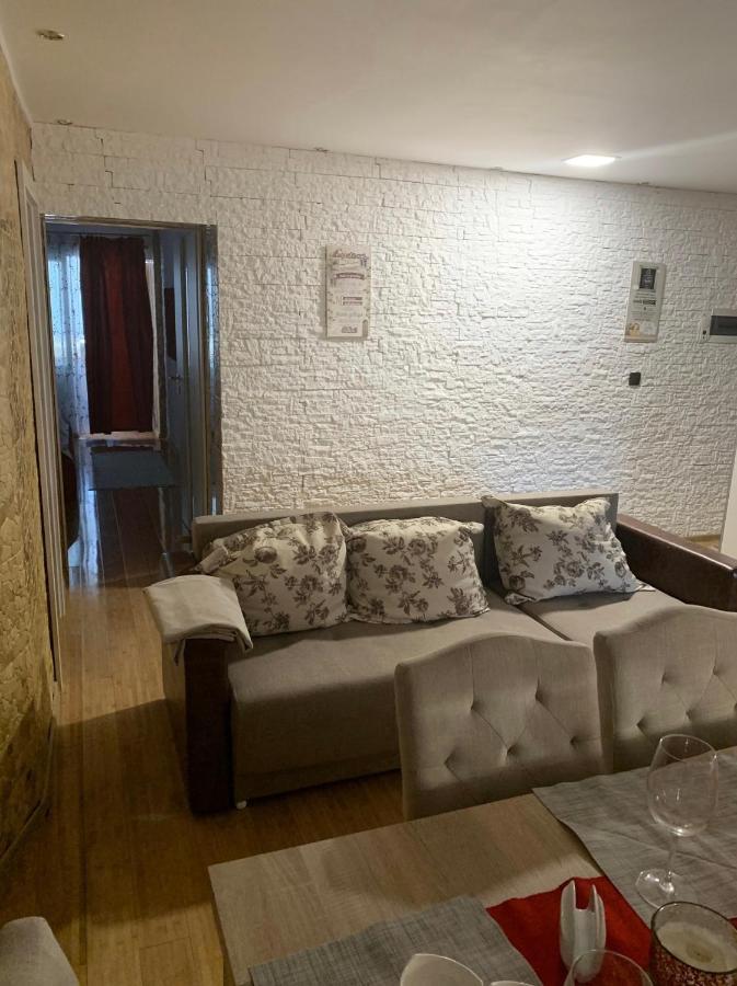 Bella Casa Apartments Făgăraş Eksteriør billede